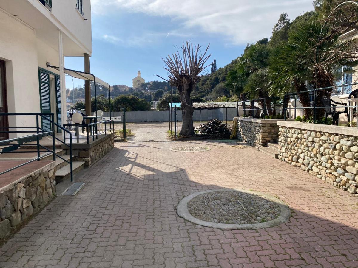 Blue Beach Bussana Nuova Εξωτερικό φωτογραφία