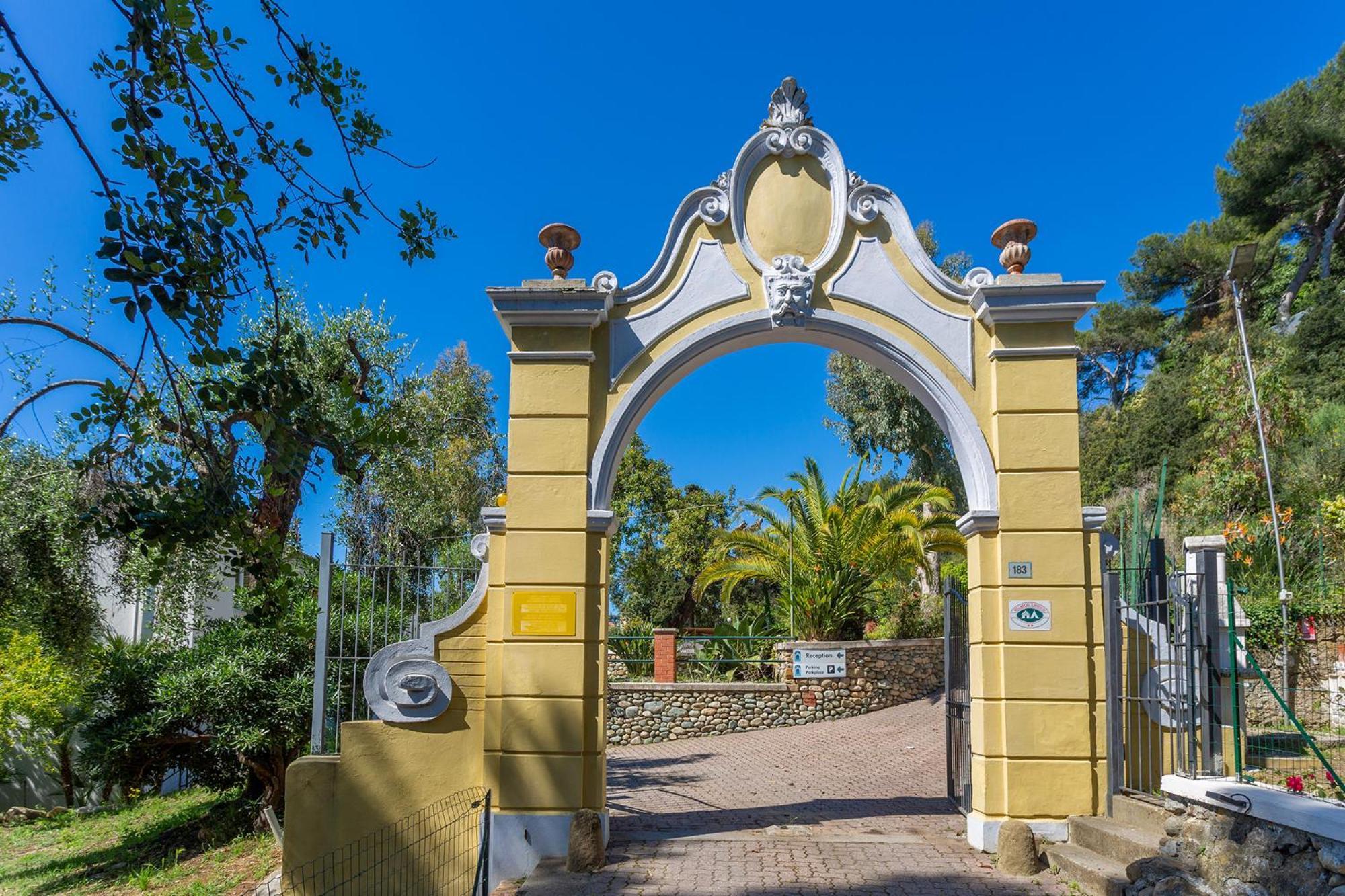 Blue Beach Bussana Nuova Εξωτερικό φωτογραφία