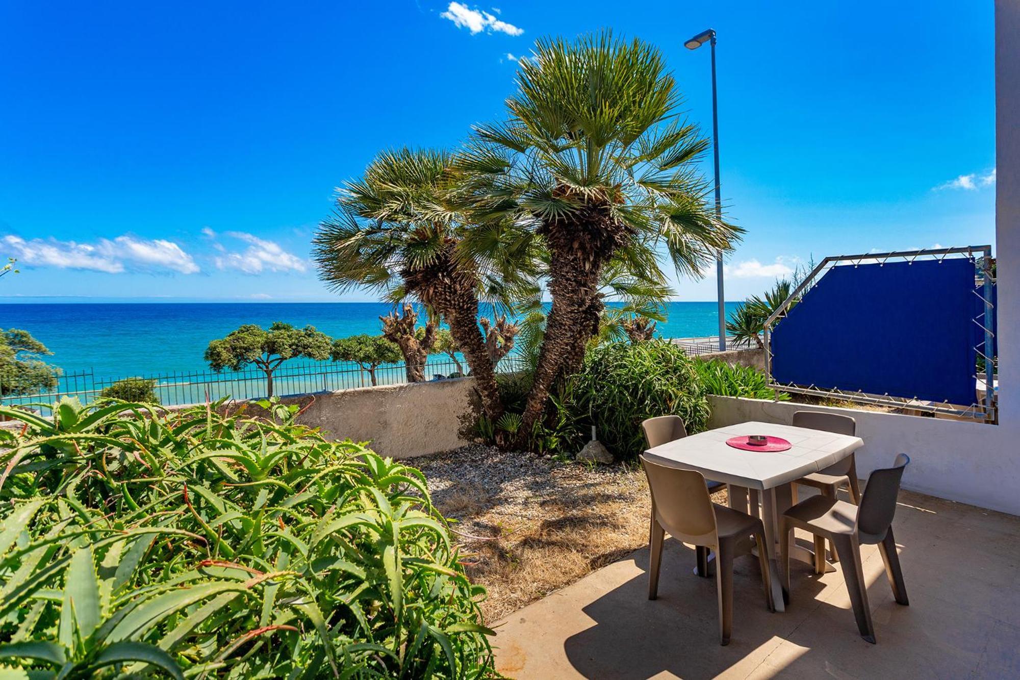 Blue Beach Bussana Nuova Εξωτερικό φωτογραφία
